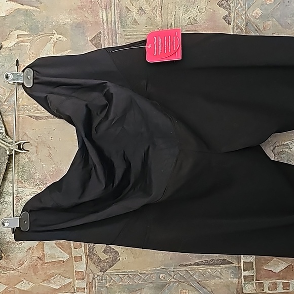 NWT isabel Maternity by Ingrid & Isabel crossover Panel pants boot cut - Picture 2 of 10